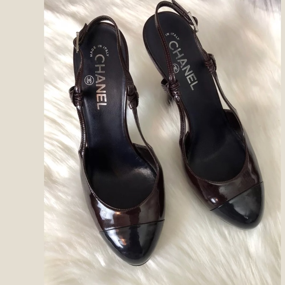 CHANEL BURGUNDY PATENT LEATHER ANKLE STRAPS HEELS
